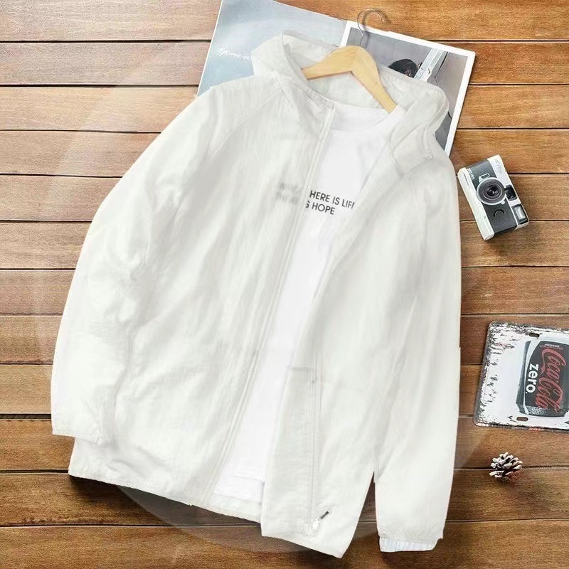 Cappotto leggero con protezion - Running Gear Jacket recensione e prezzo