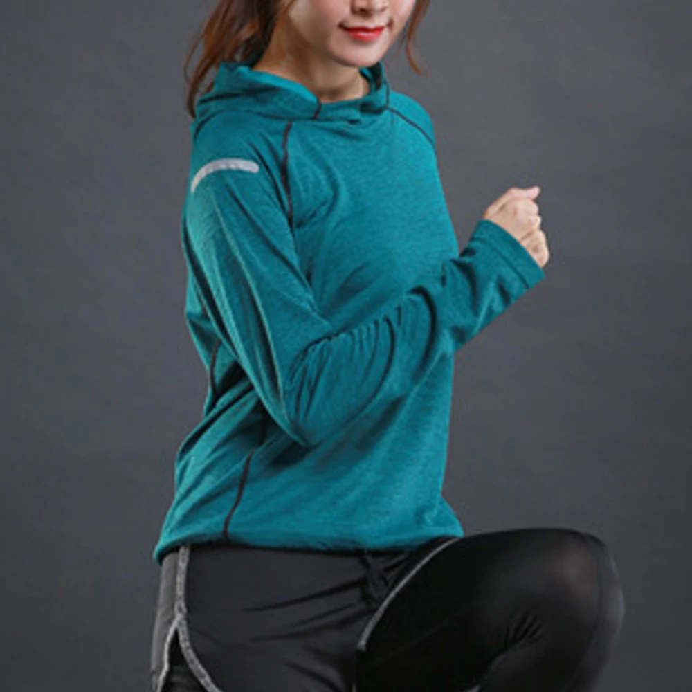Nuove Giacche con Cappuccio da - Running Gear Jacket recensione e prezzo